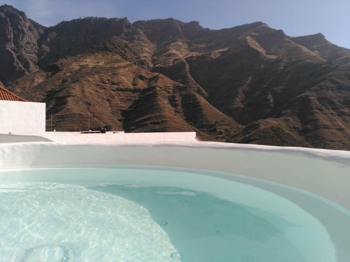 アガエテ Vilna House With Private Pool, Jacuzzi And Garden -Optional Pool And Jacuzzi Heatingヴィラ エクステリア 写真