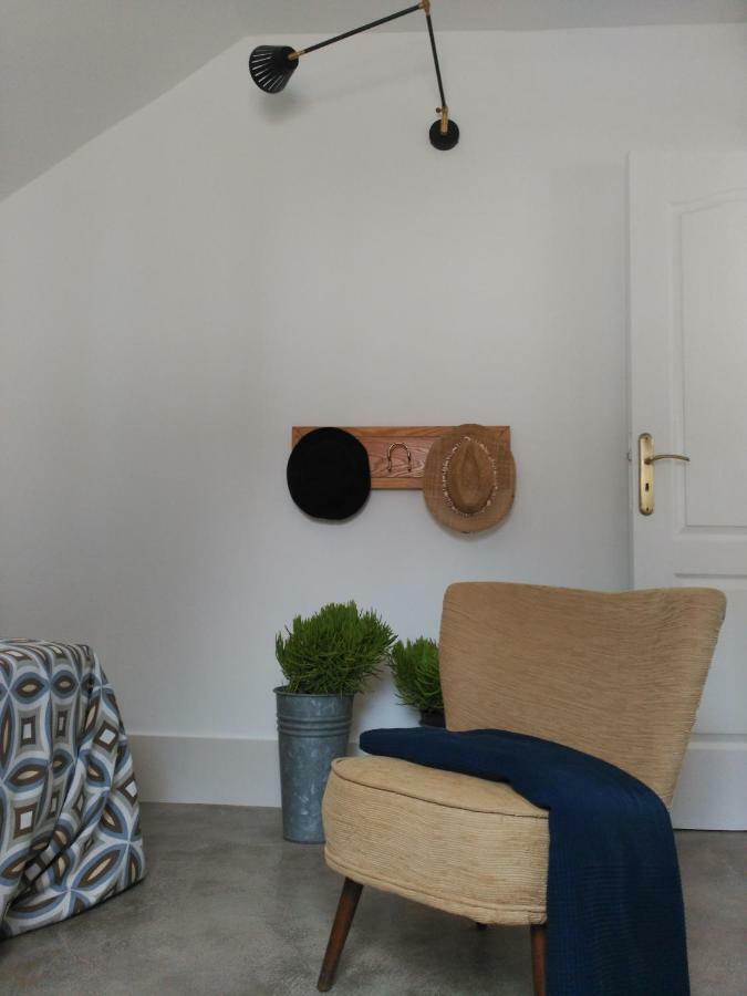 アガエテ Vilna House With Private Pool, Jacuzzi And Garden -Optional Pool And Jacuzzi Heatingヴィラ エクステリア 写真