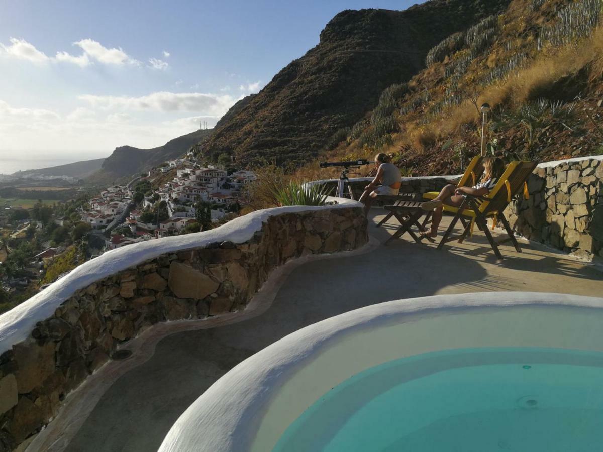 アガエテ Vilna House With Private Pool, Jacuzzi And Garden -Optional Pool And Jacuzzi Heatingヴィラ エクステリア 写真